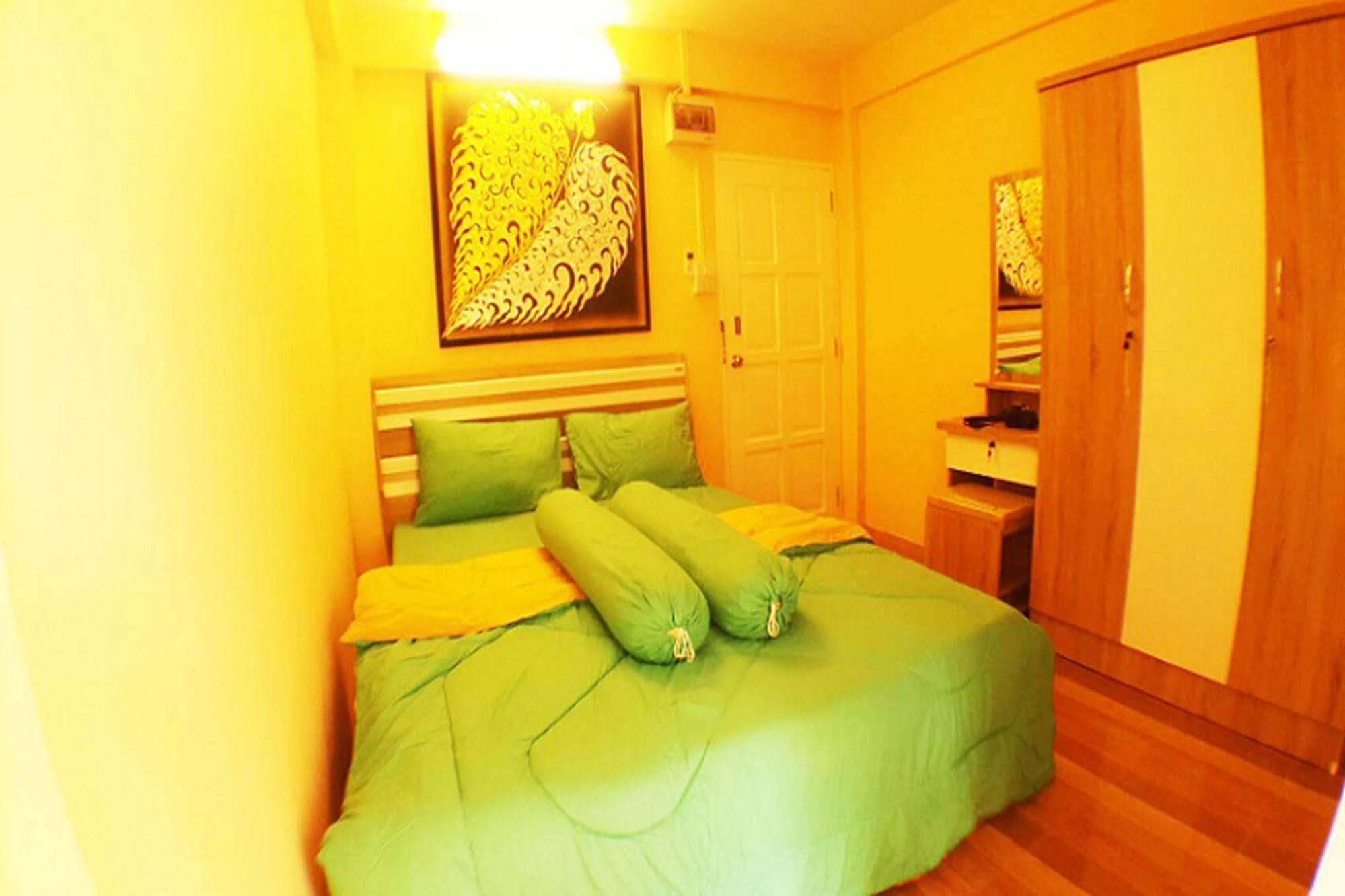 Aparthotel Suansin Art Garden Ban Lat Krachaeng Exterior foto