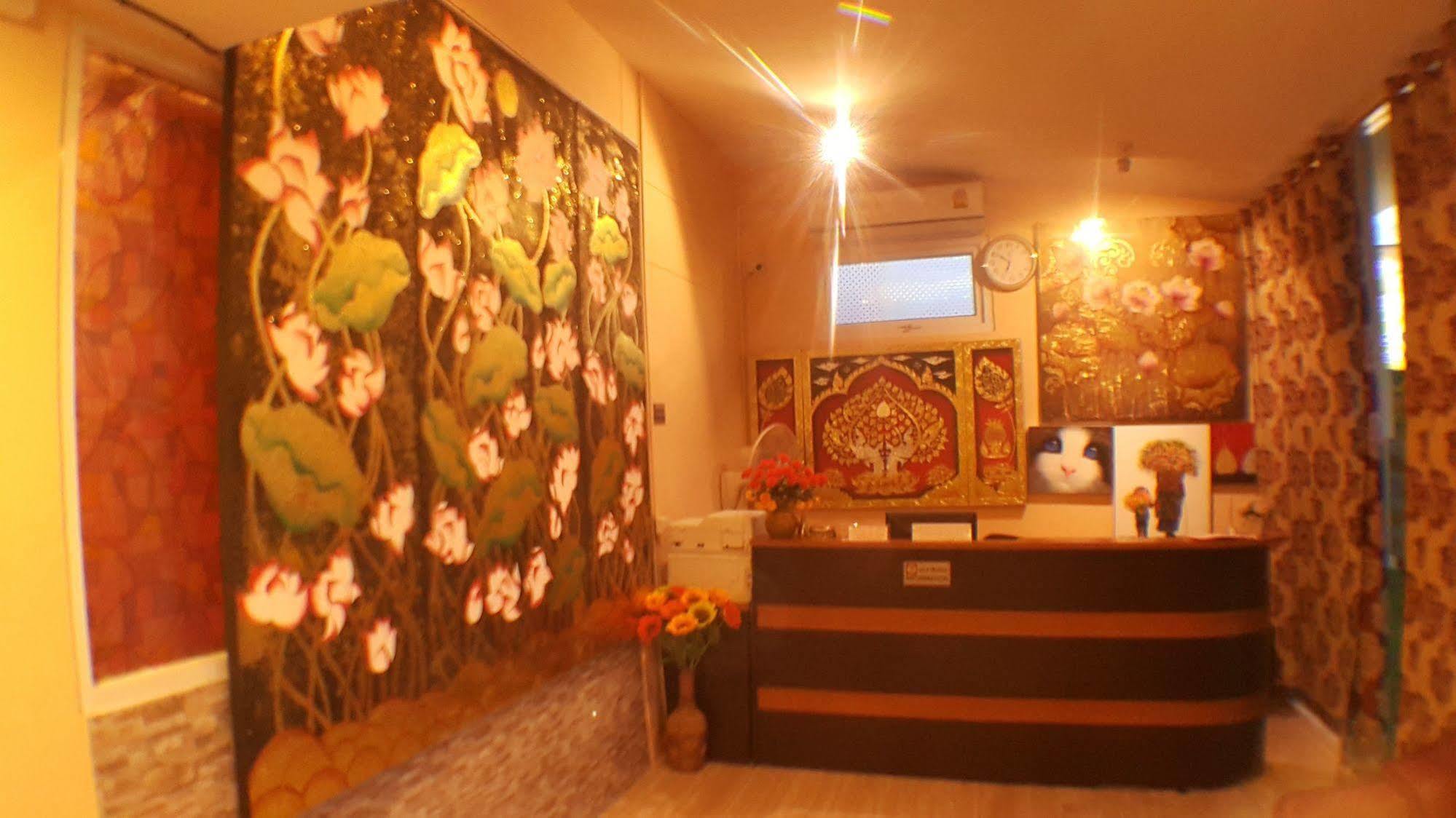 Aparthotel Suansin Art Garden Ban Lat Krachaeng Exterior foto